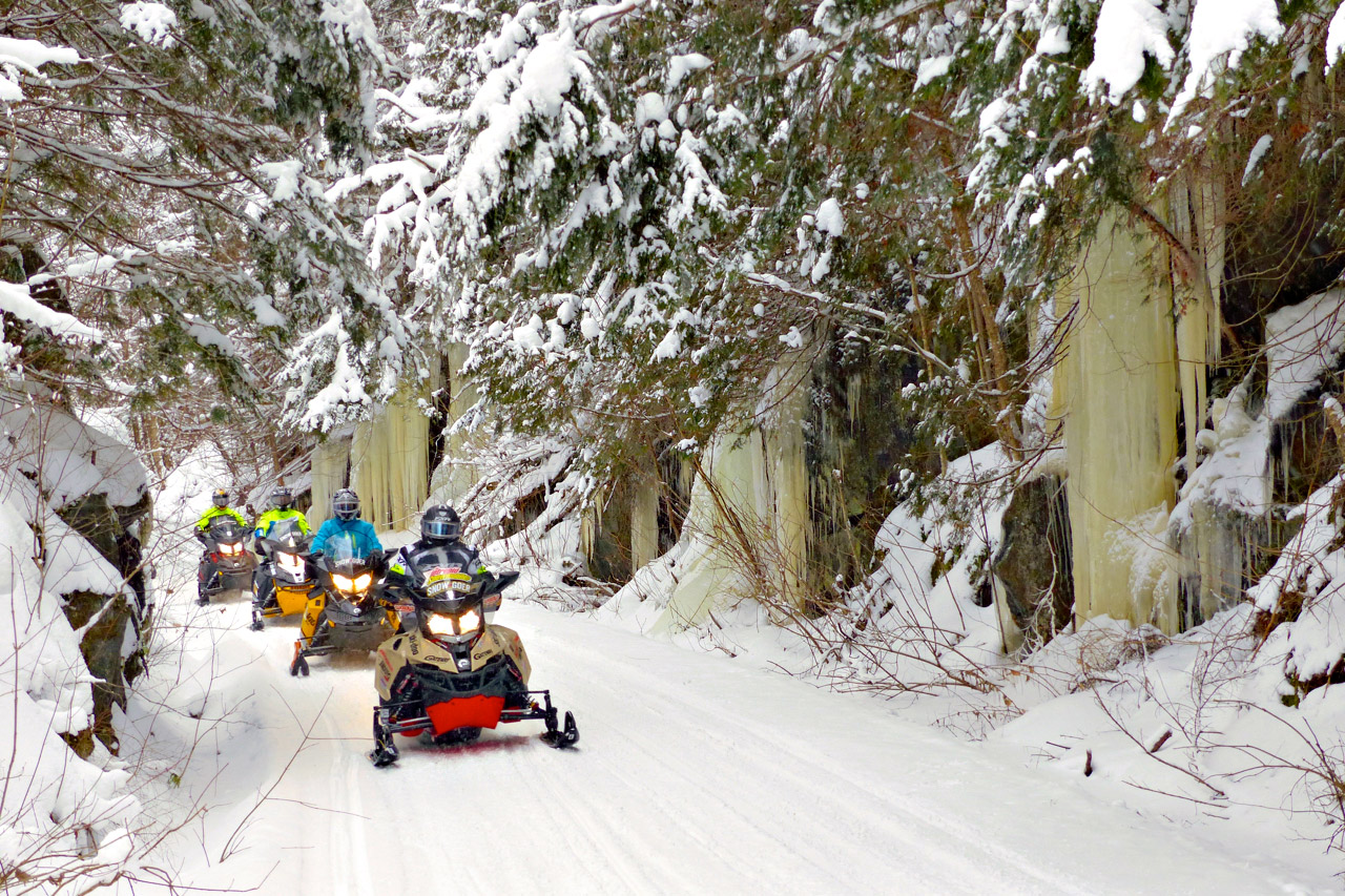 Looping MontLaurier Quebec