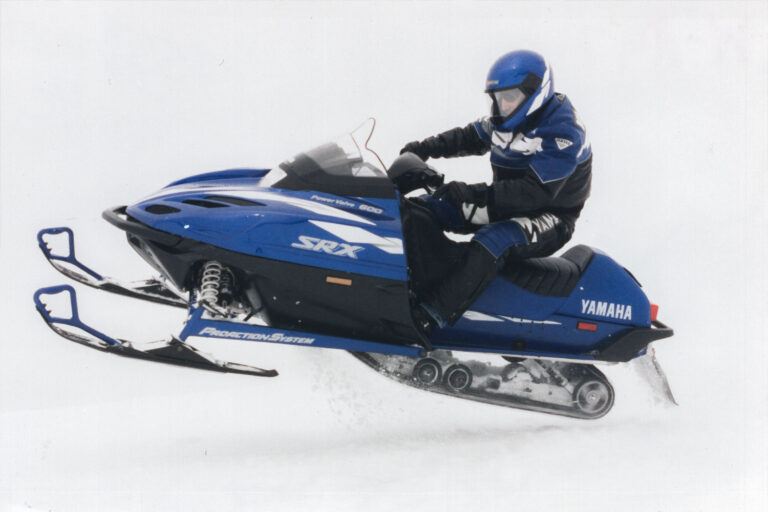 ICONIC YAMAHA SNOWMOBILES: Yamaha SRX 600 and 700 ICONIC YAMAHA SNOWMOBILES: Yamaha SRX 600 and 700
