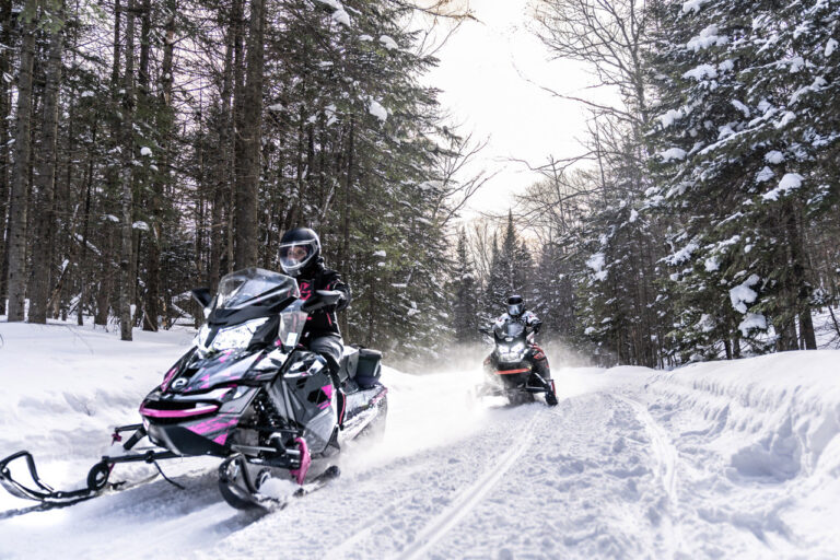 The Best Way to Experience Québec Is with People You Love! The Best Way to Experience Québec Is with People You Love!