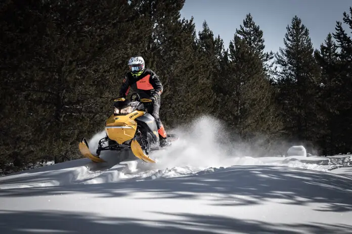 スノーモービル　skidoo 08サミット800　163 スノーモービル skidoo 08サミット800 163 【公式通販】
