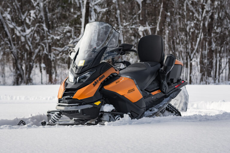 2025 Ski-Doo Grand Touring LE with Luxury Package 2025 Ski-Doo Grand Touring LE with Luxury Package
