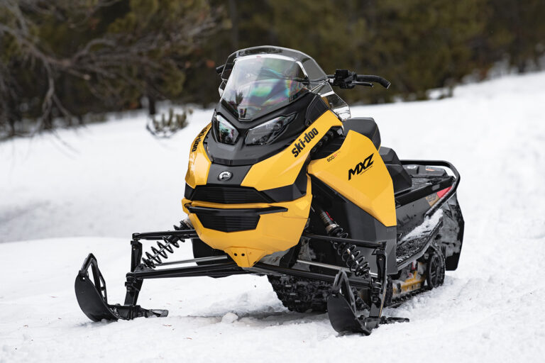 2025 Ski Doo MXZ Adrenaline 600R E-TEC Review