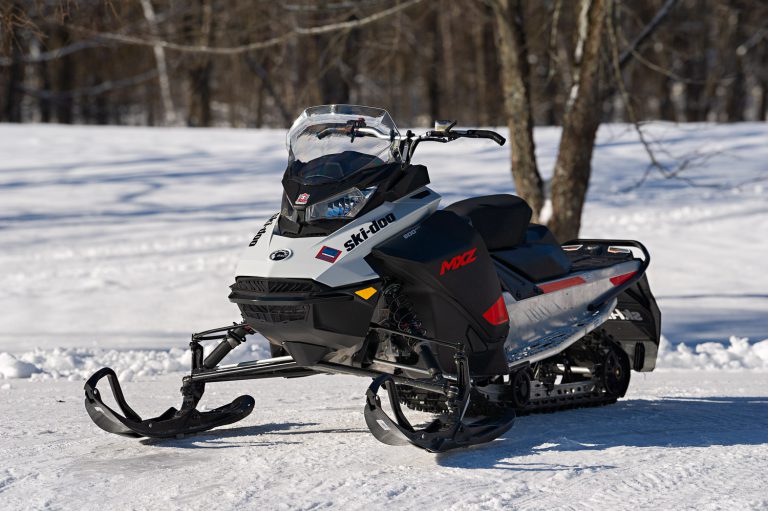 RIDING SKI-DOO’S 2021 MX-Z SPORT 600 EFI