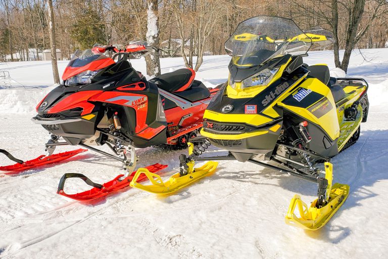 2022 Lynx RAVE RE or Ski Doo Renegade XRS