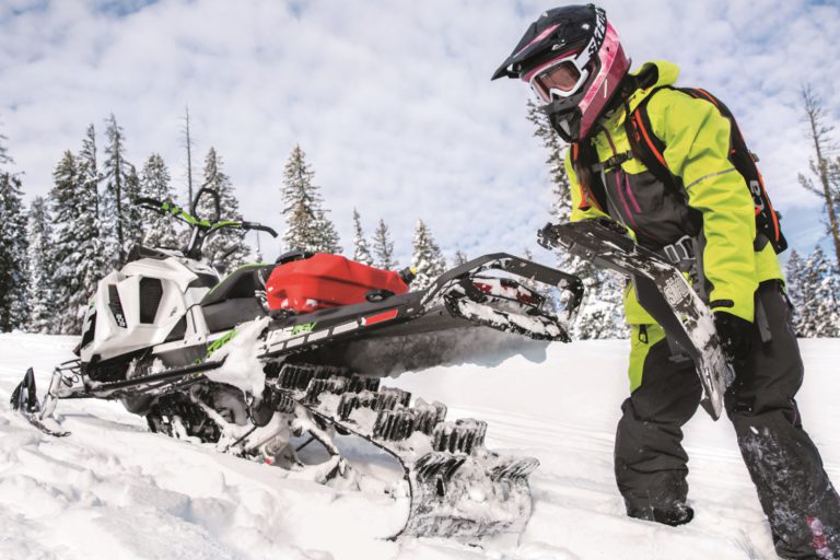 SKI-DOO REMOVABLE SNOWFLAP SKI-DOO REMOVABLE SNOWFLAP