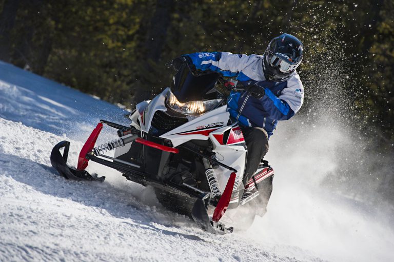 4-Strokes vs. 2-Strokes 4-Strokes vs. 2-Strokes