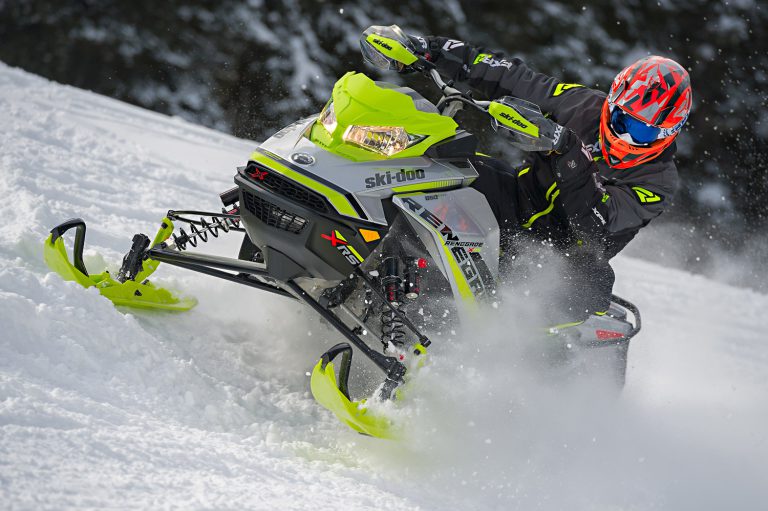 2018 SKI-DOO RENEGADE X-RS 2018 SKI-DOO RENEGADE X-RS