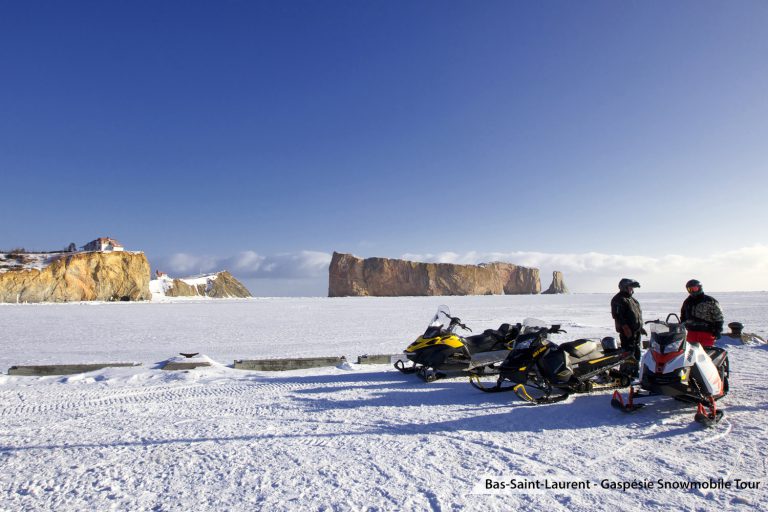 Snowmobiling with QuébecOriginal Snowmobiling with QuébecOriginal