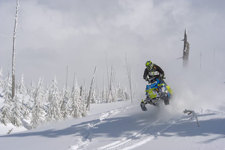 SNOWMOBILING TRENDS HAPPENING NOW SNOWMOBILING TRENDS HAPPENING NOW