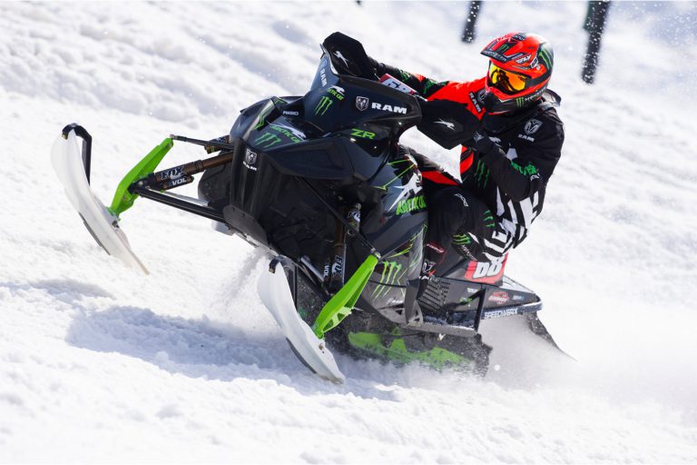 Hibbert Puts Stronghold on Championship with Dominant Performance in Iowa Hibbert Puts Stronghold on Championship with Dominant Performance in Iowa