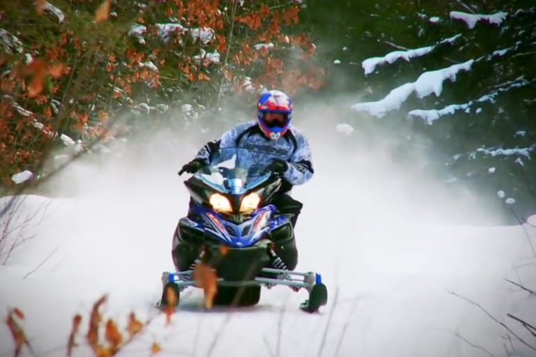 TEST RIDE: 2011 Yamaha Apex X-TX EPS TEST RIDE: 2011 Yamaha Apex X-TX EPS